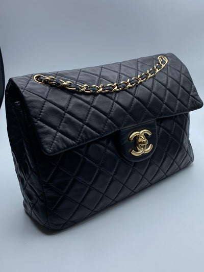 Borsa Chanel Maxi Classic nera matelassé effetto trapuntato - Iconica borsa vintage completa di accessori originali