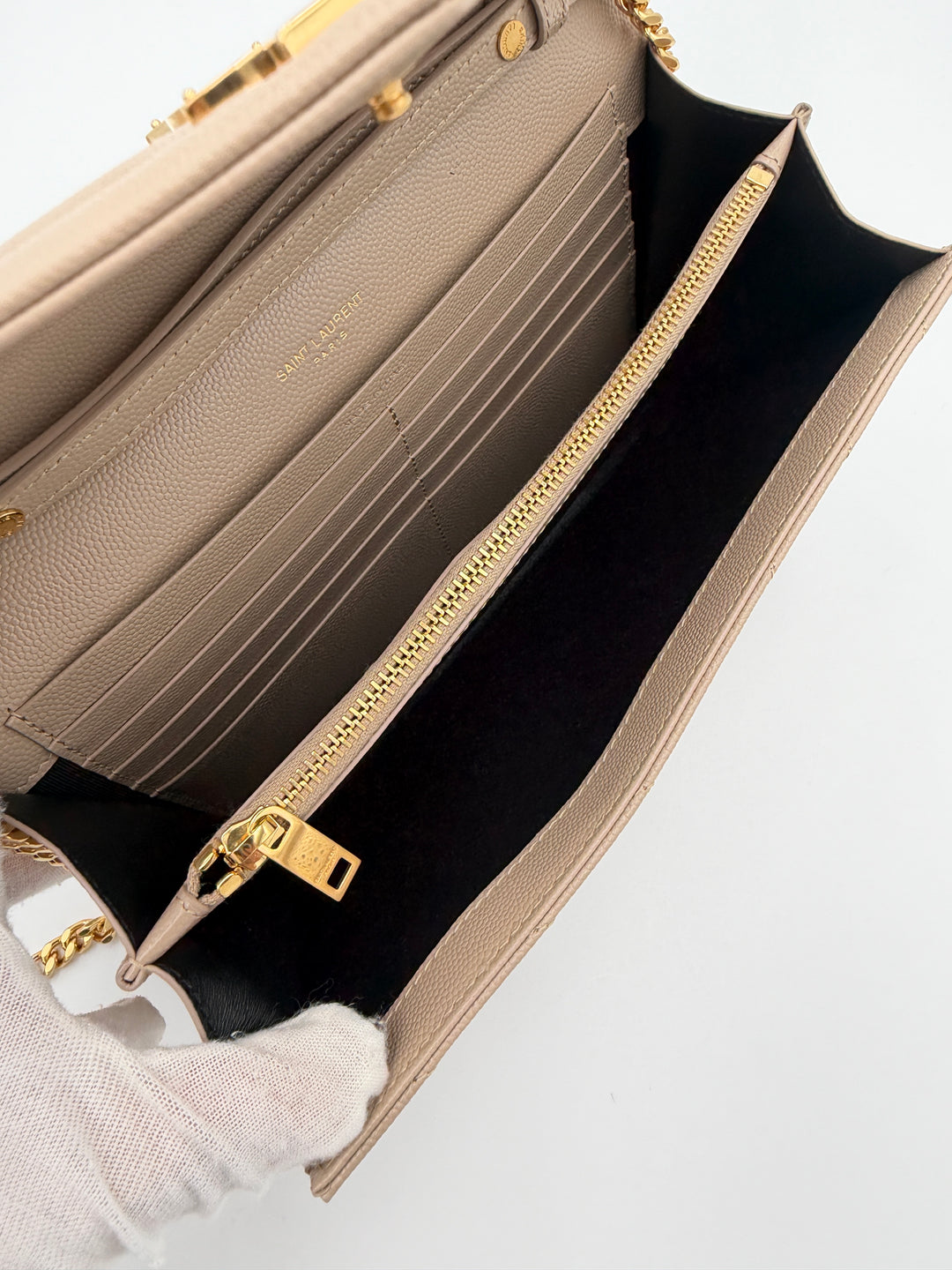 Saint Laurent pochette cassandre con catena