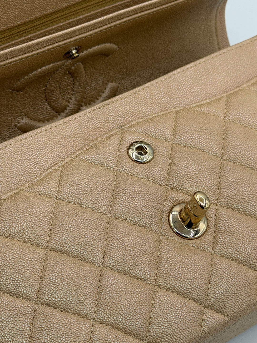 Chanel Classic Flap 23 cm