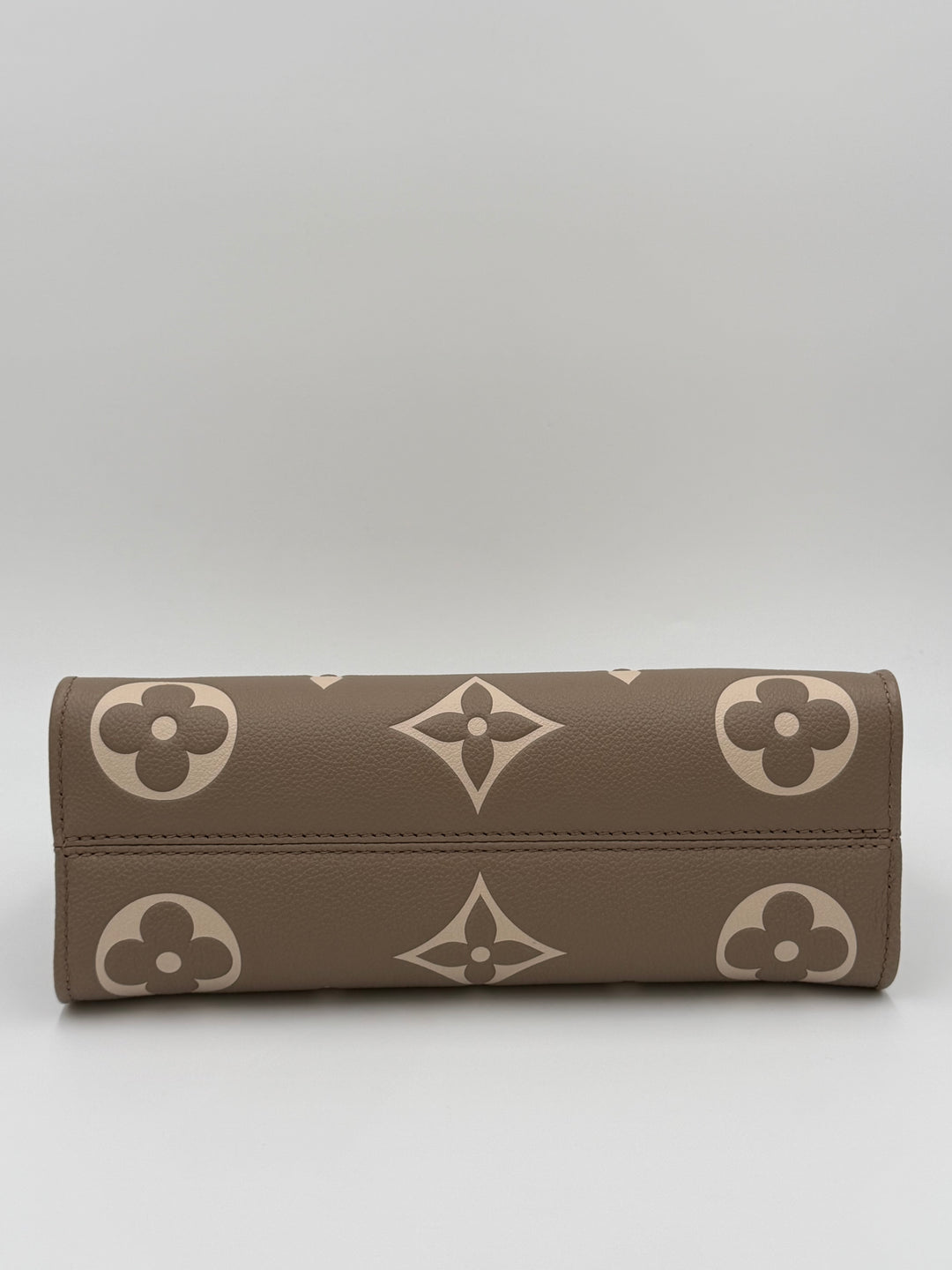 Louis Vuitton OnTheGo East West