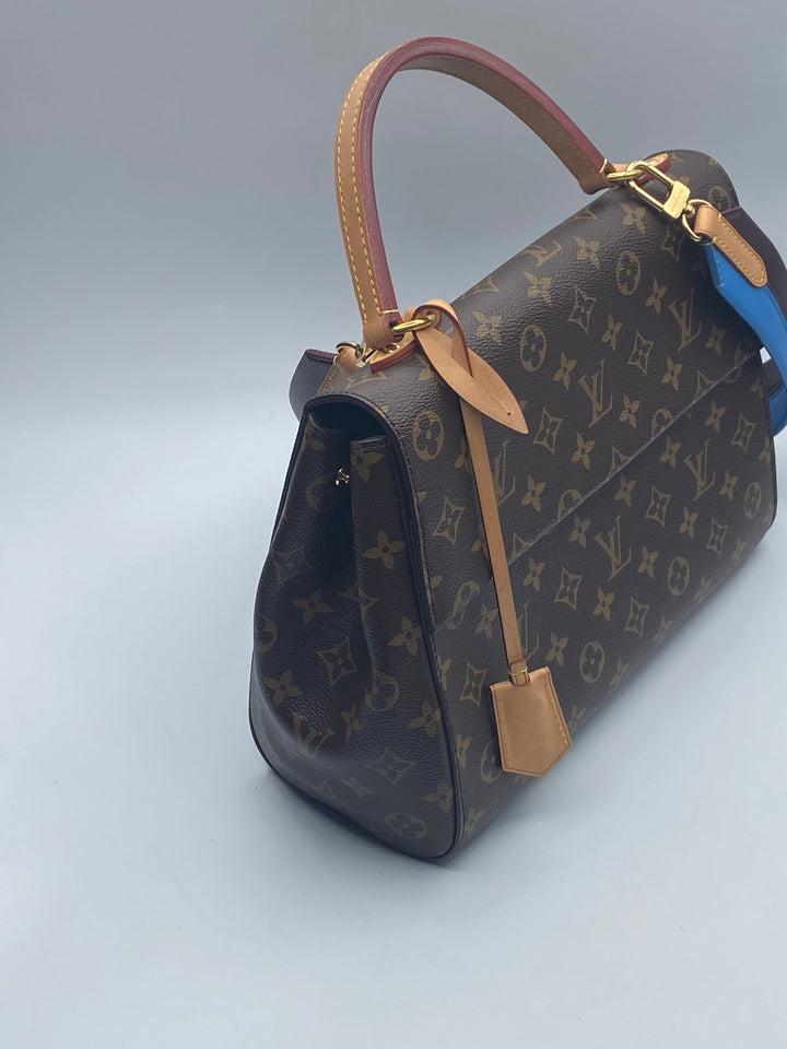 Louis Vuitton Cluny MM