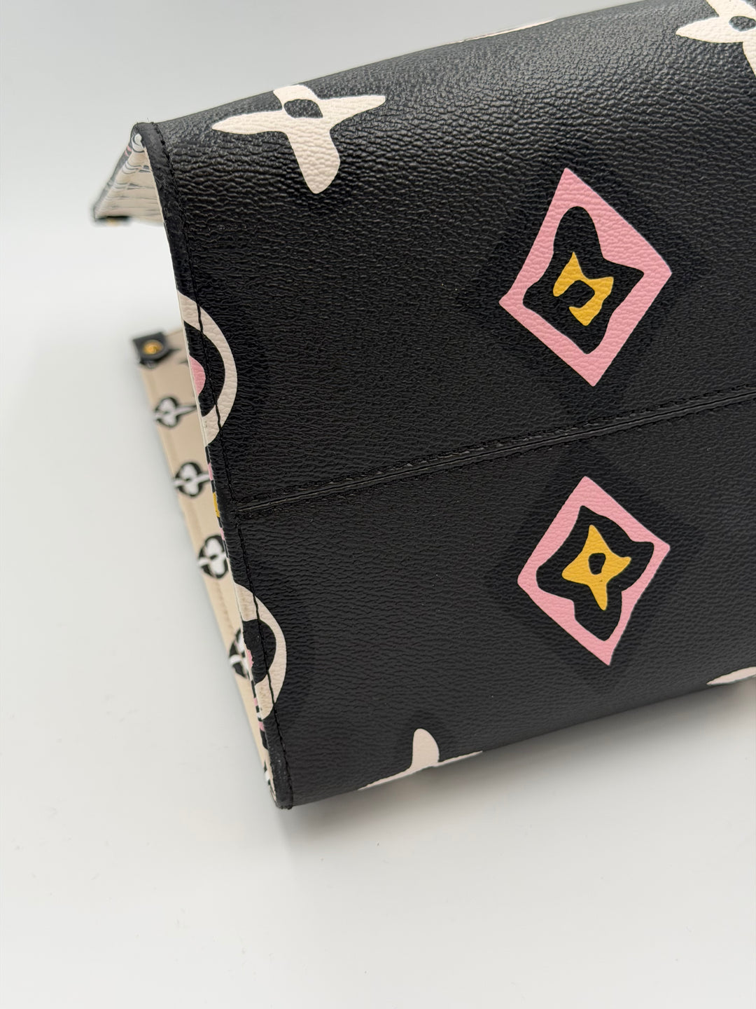 Louis Vuitton OnTheGo