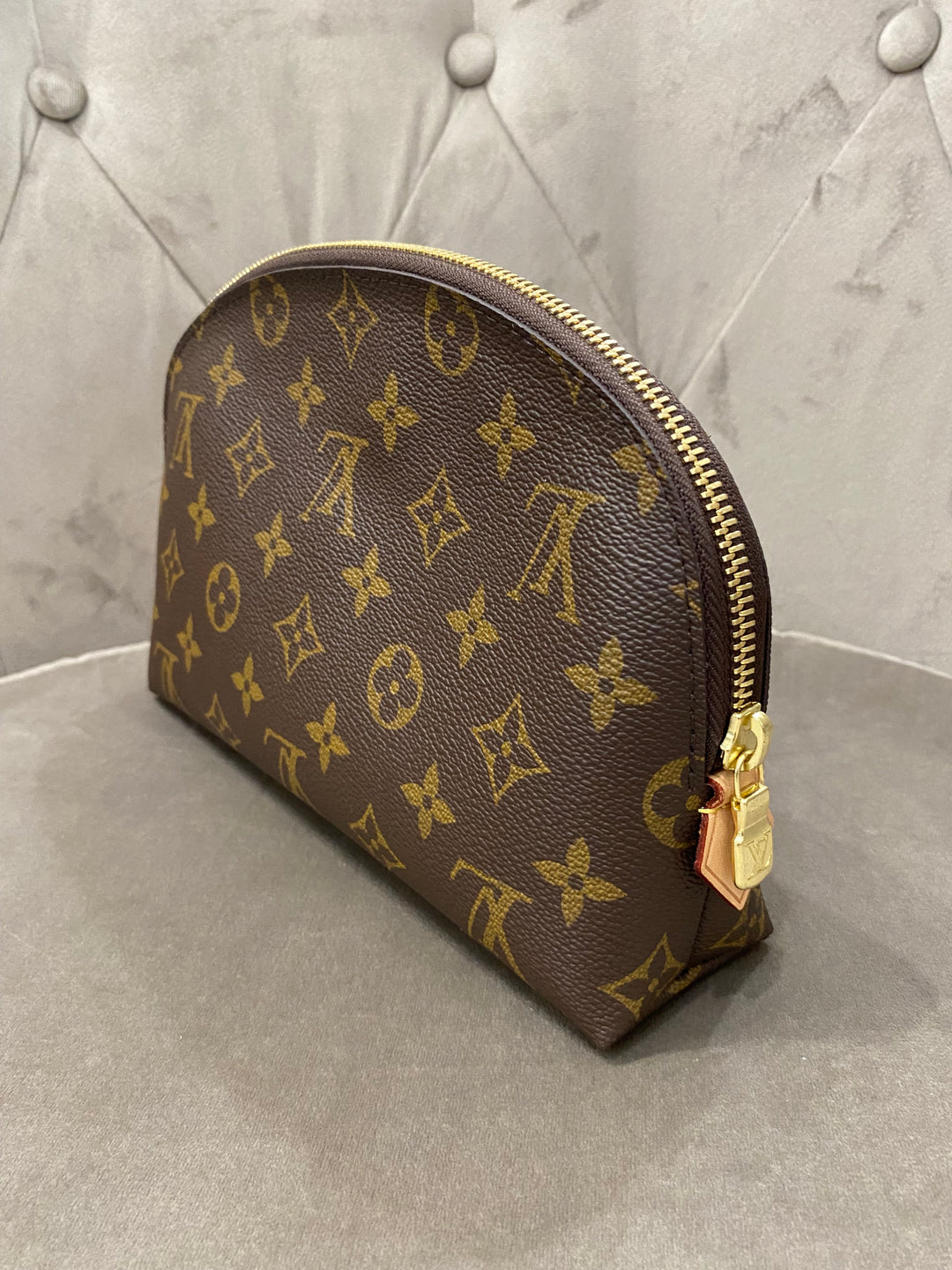 Louis Vuitton Pochette Cosmetique  MM