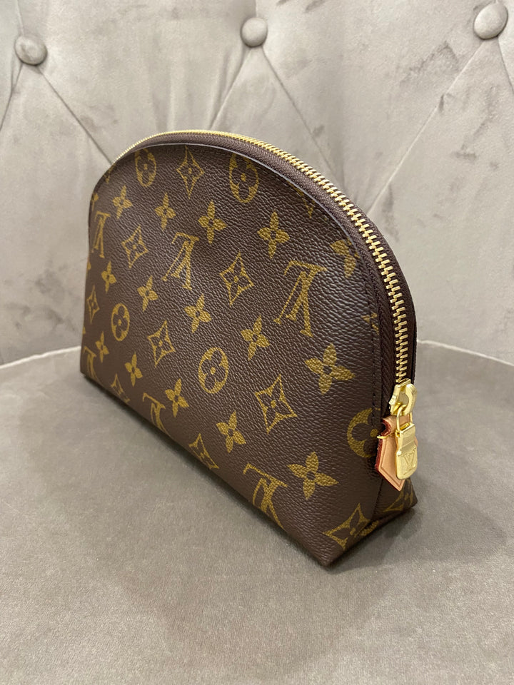 Louis Vuitton Pochette Cosmetique  MM
