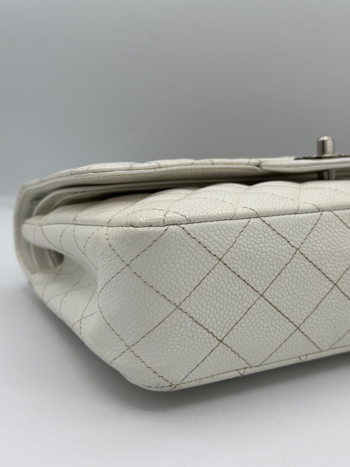 Chanel Classic flap media