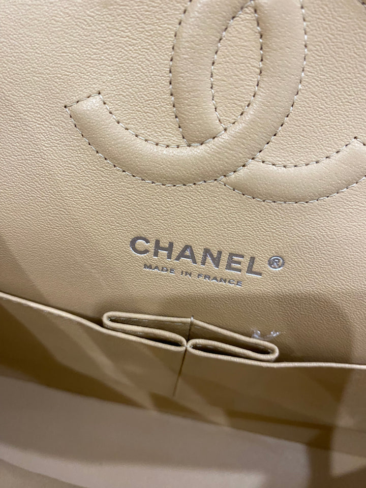 Chanel Classica media