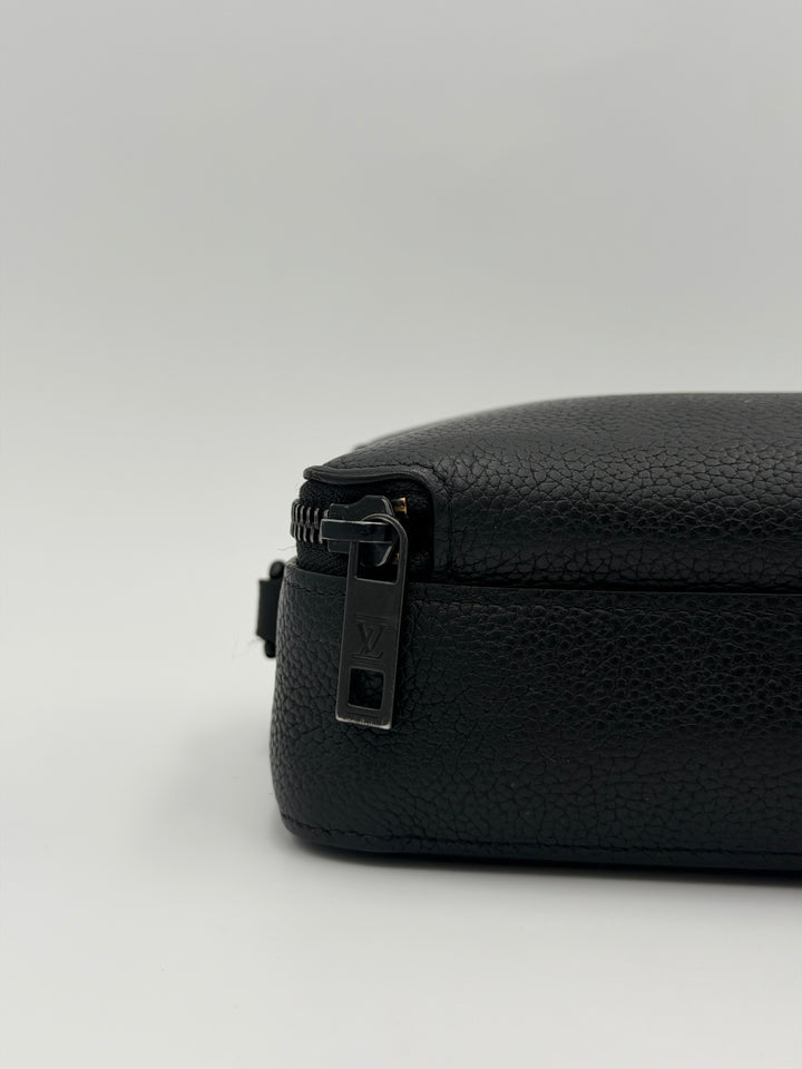 Louis Vuitton Alpha Wearable Wallet
