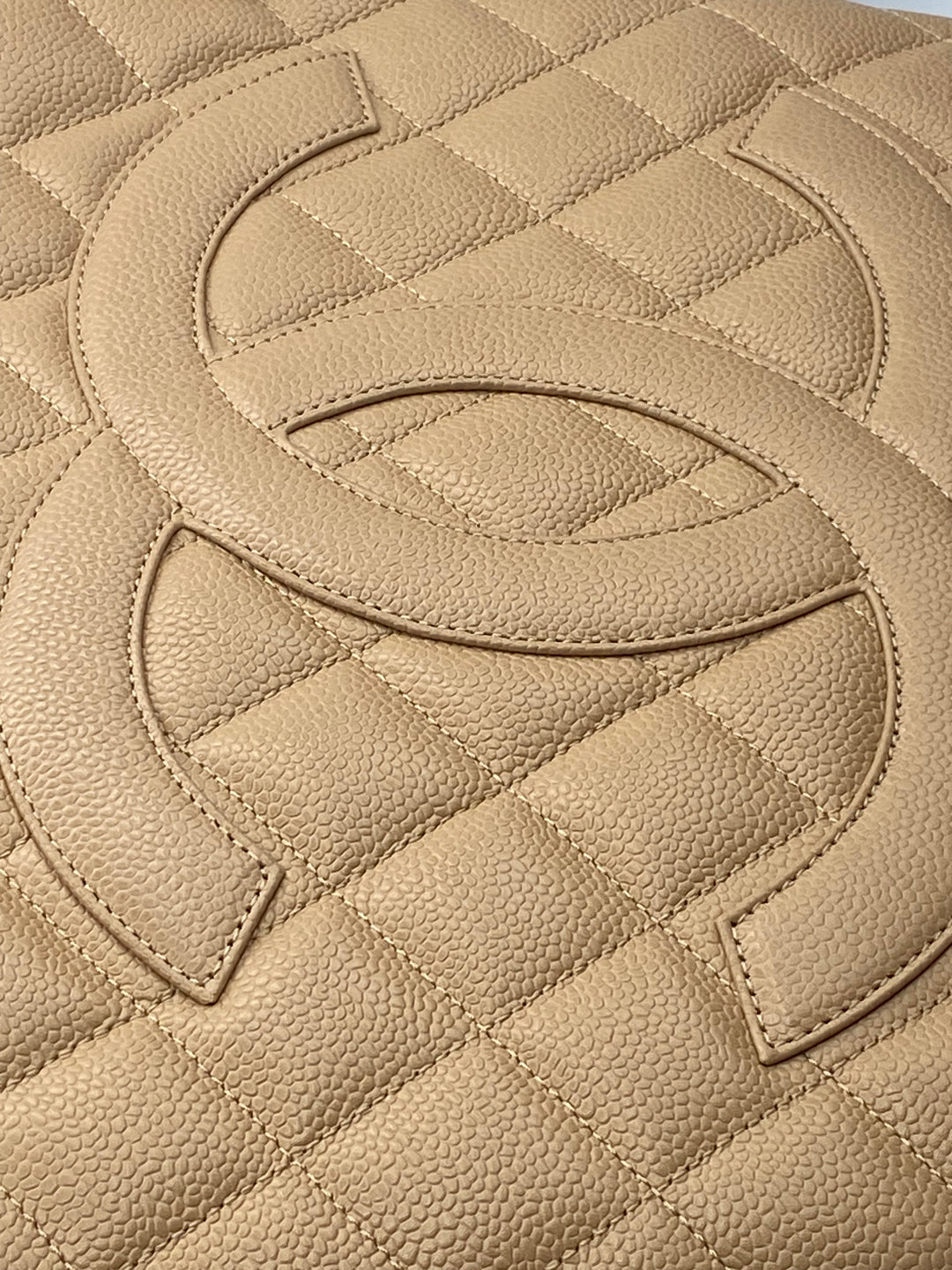 Chanel Tote Medaillon