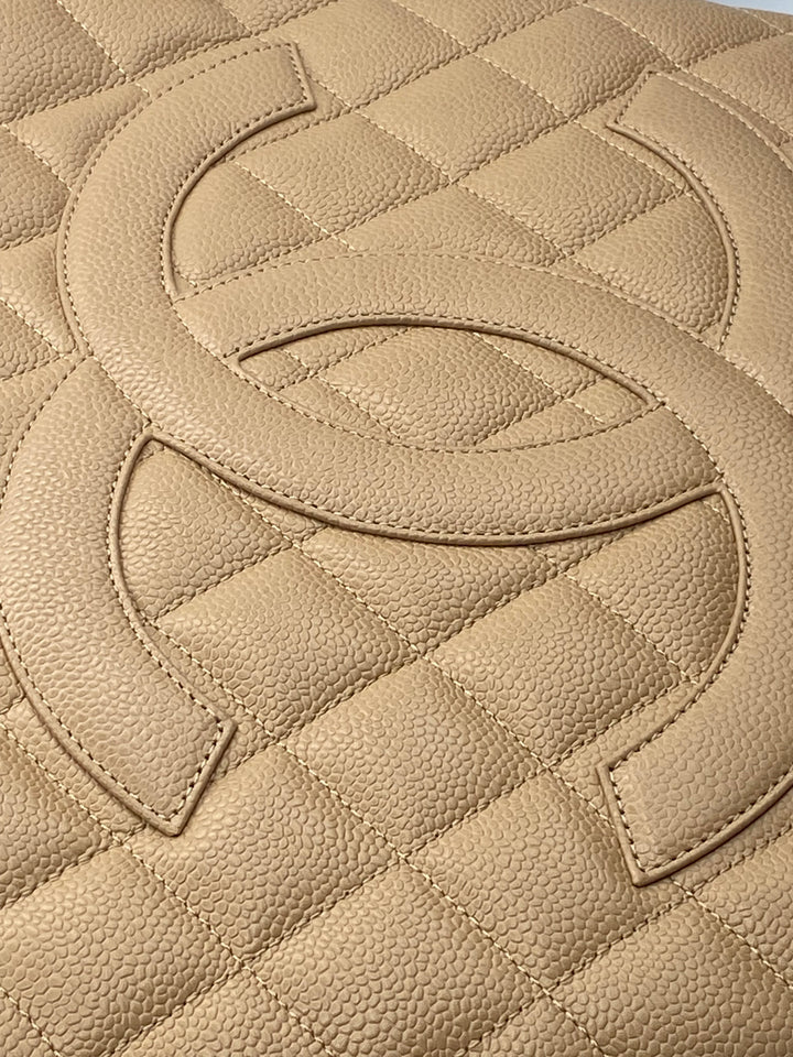 Chanel Tote Medaillon