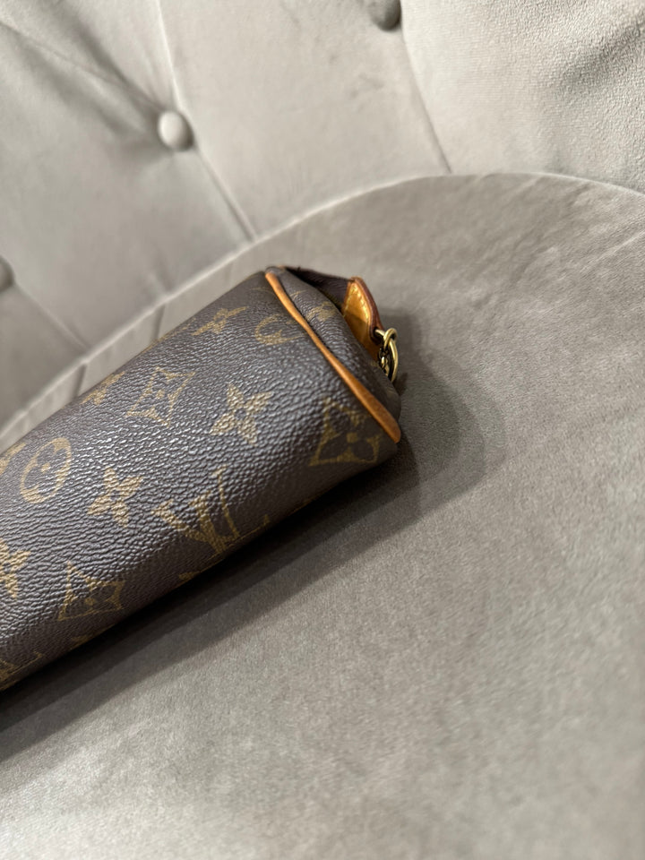 Louis Vuitton Eva Clutch
