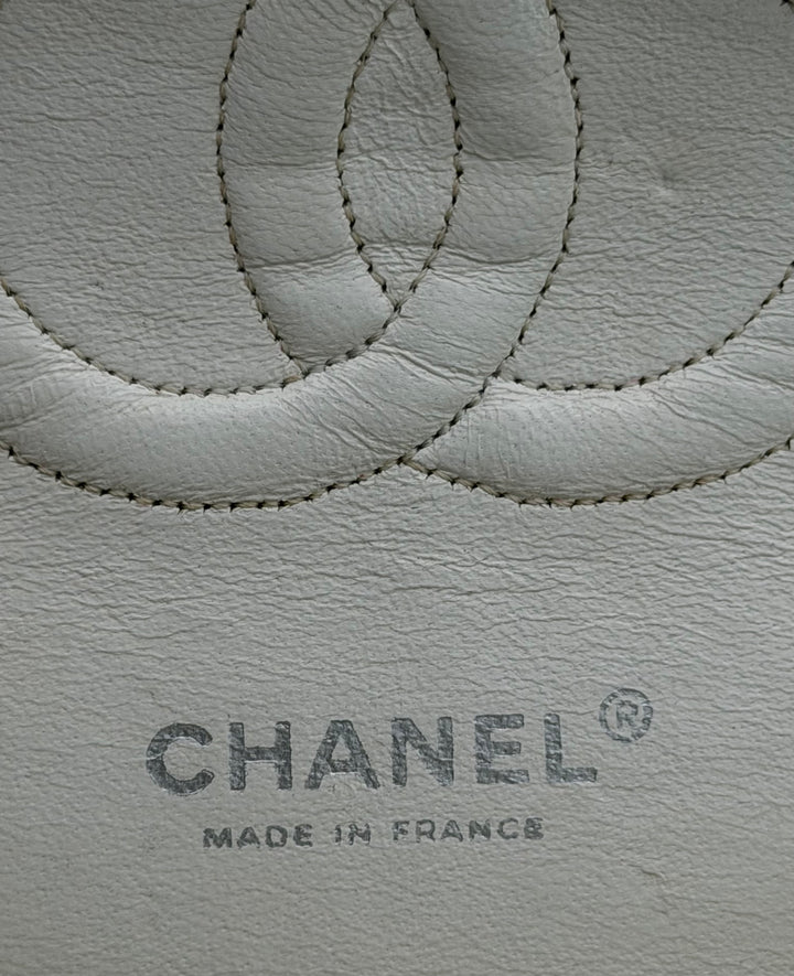 Chanel Classic flap media