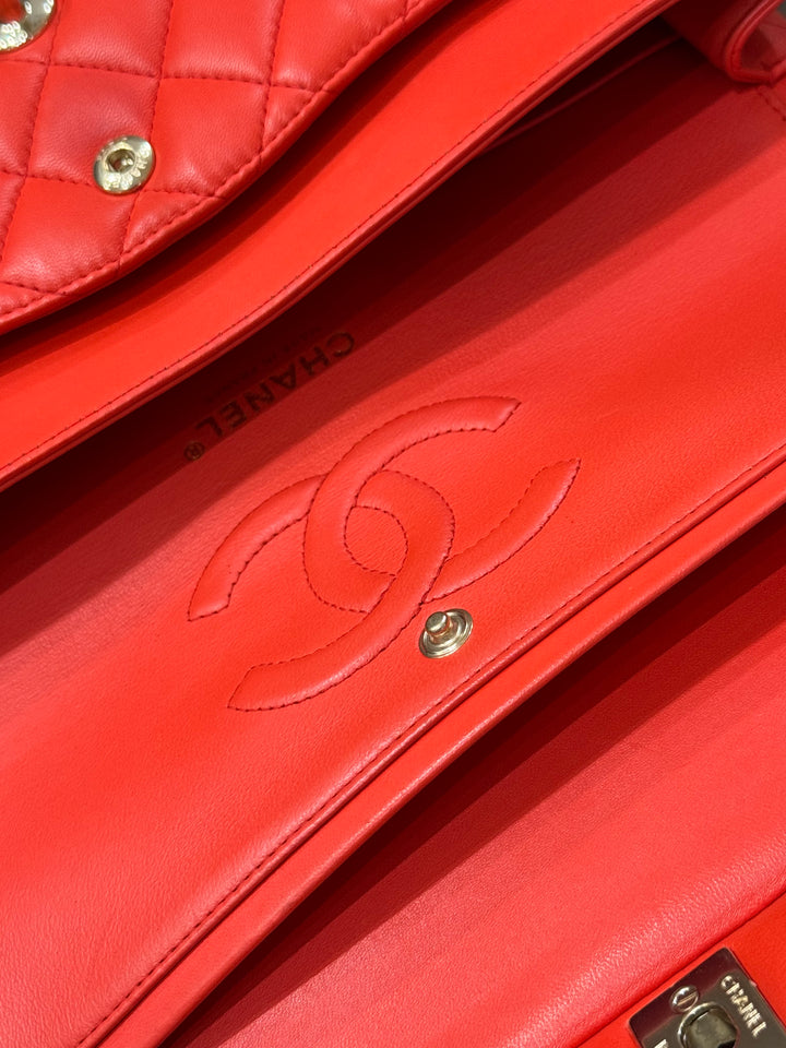 Chanel classica media