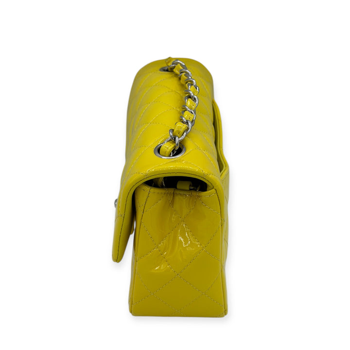 Chanel Mini Timeless in pelle verniciata