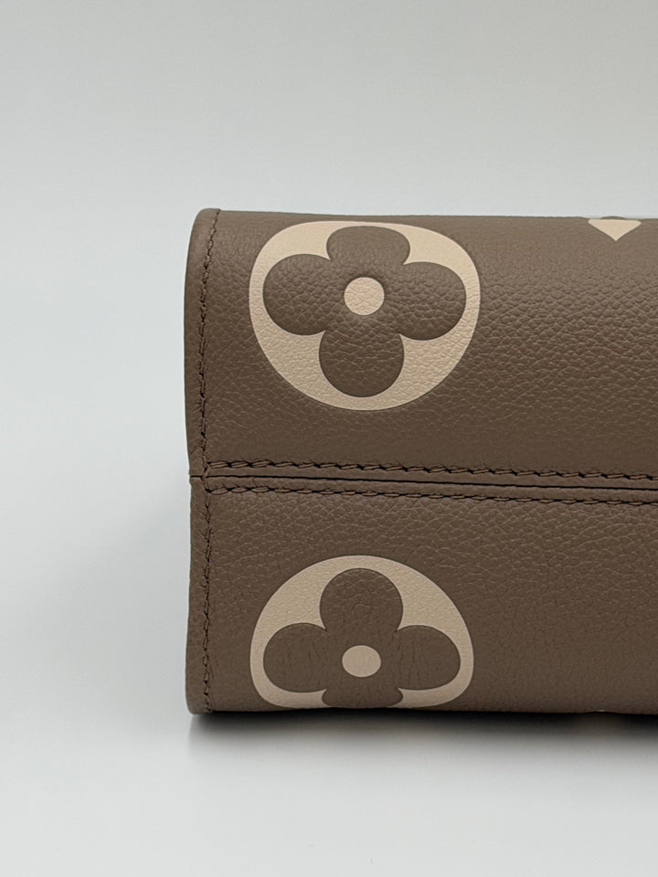 Louis Vuitton OnTheGo East West