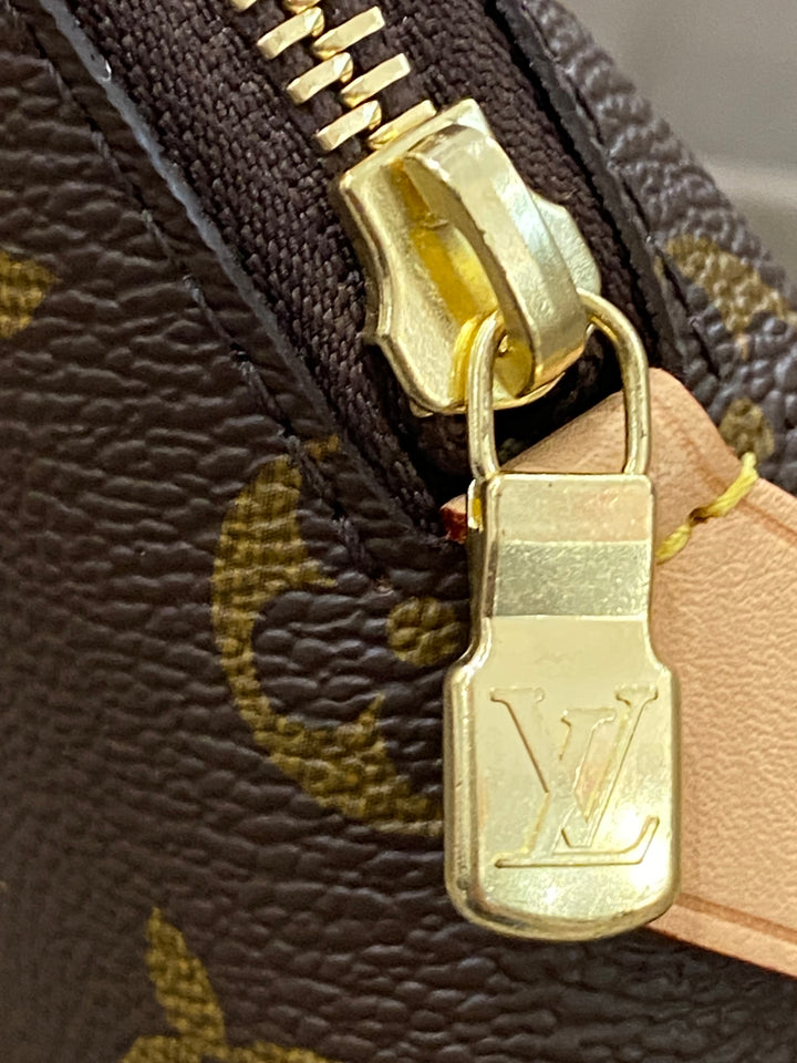 Louis Vuitton Pochette Cosmetique  MM