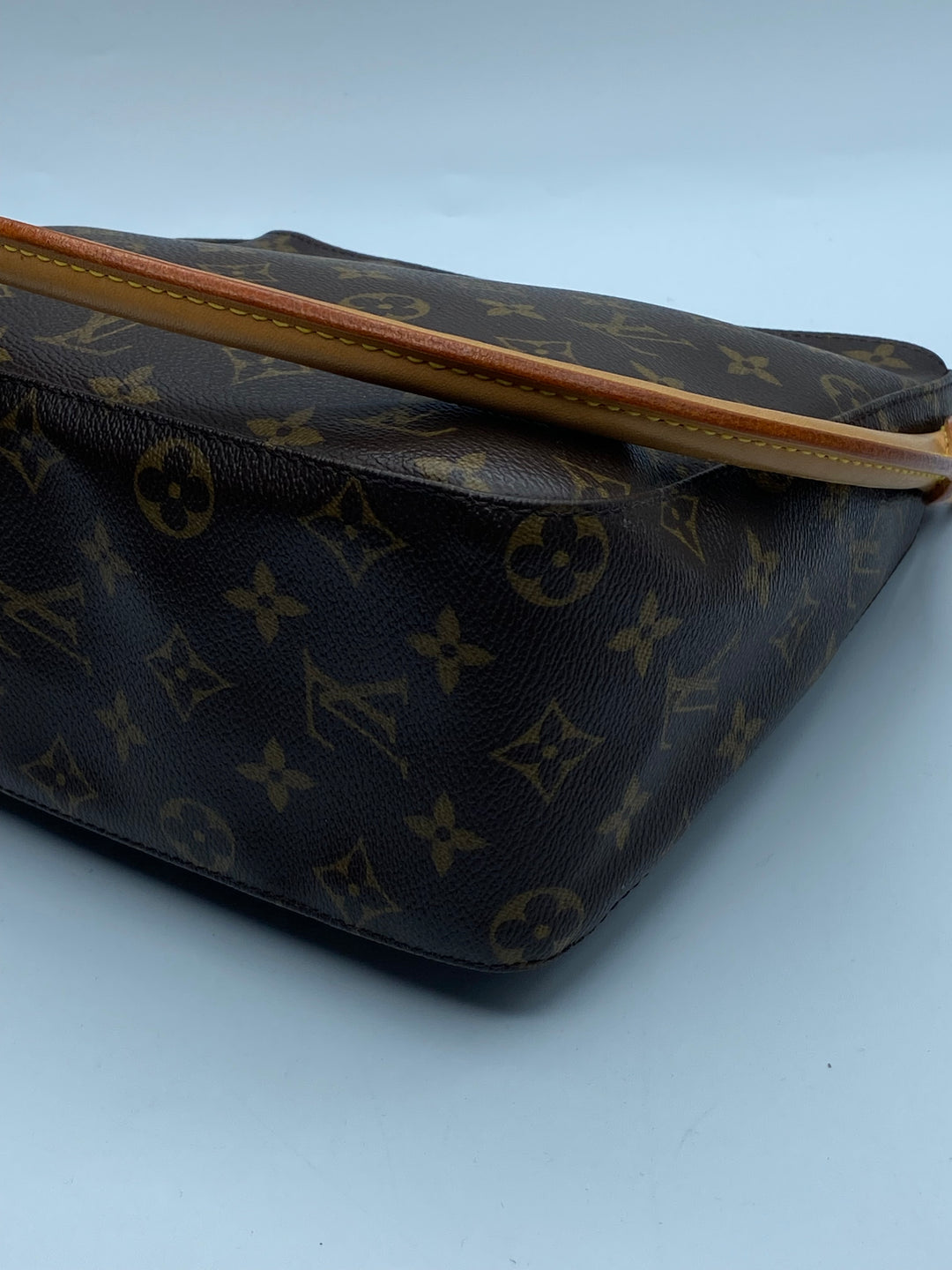 Borsa Louis Vuitton Looping MM In Monogram