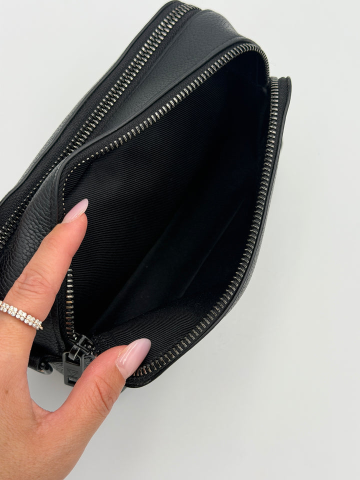 Louis Vuitton Alpha Wearable Wallet