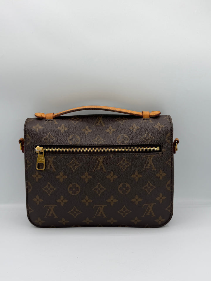 Louis Vuitton Pochette Métis