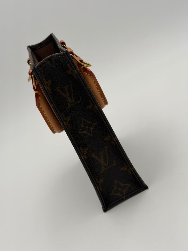 Louis Vuitton Petit Sac Plat