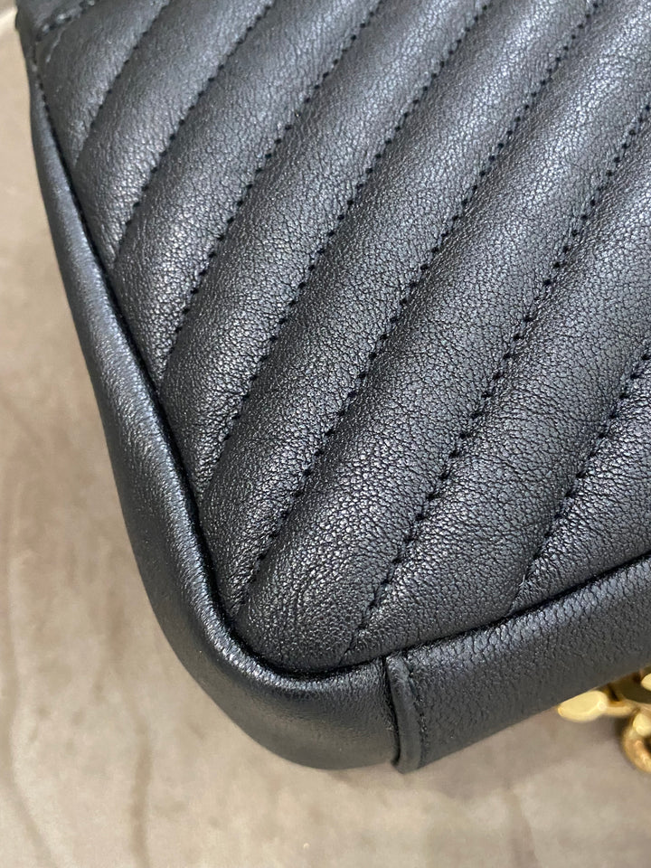 Saint Laurent College Medium