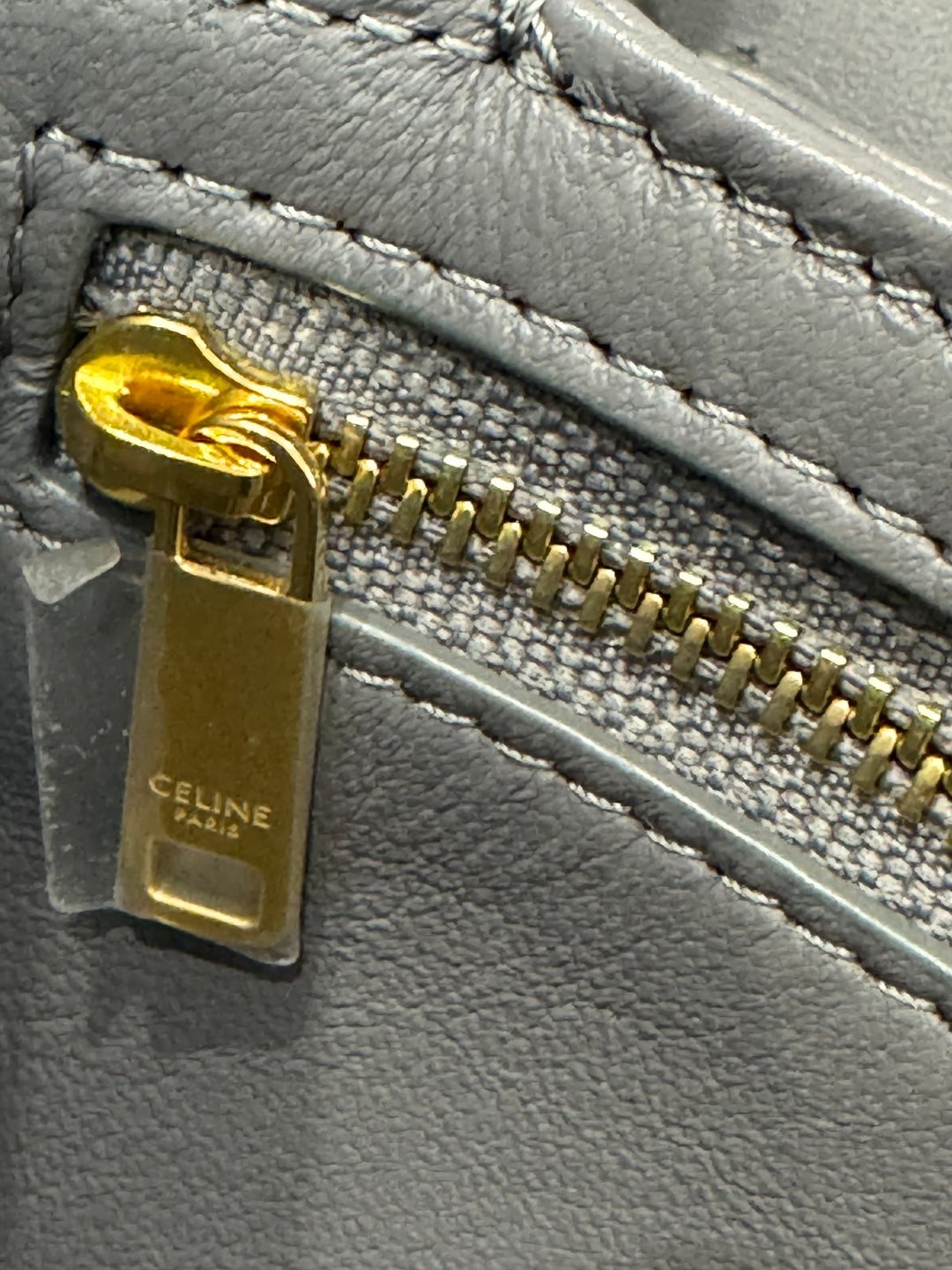 Borsa Celine Triomphe colore grigio antracite