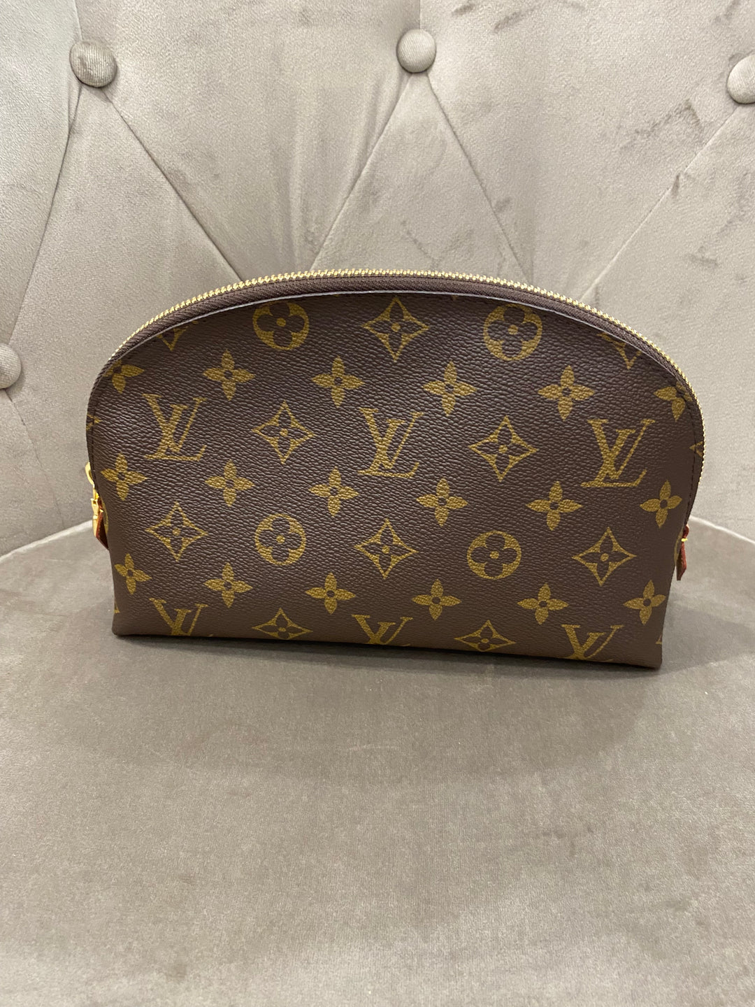 Louis Vuitton Pochette Cosmetique  MM