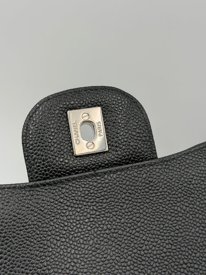 Chanel Timeless Jumbo