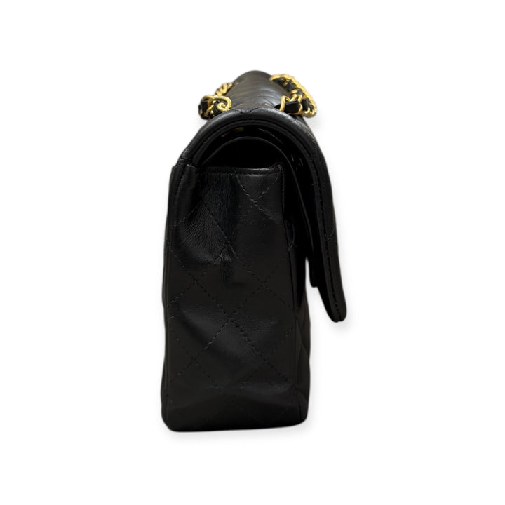 Chanel Classic flap media