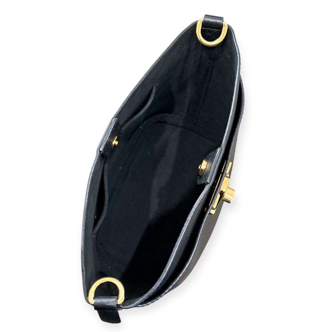 Louis Vuitton Lock & Walk