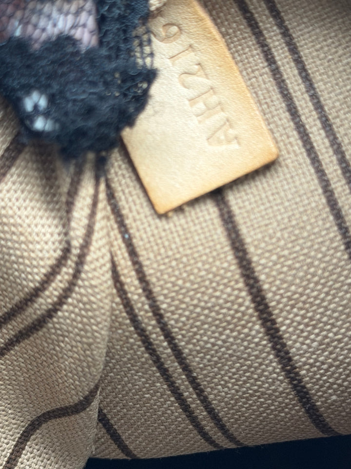 Louis Vuitton Neverfull MM