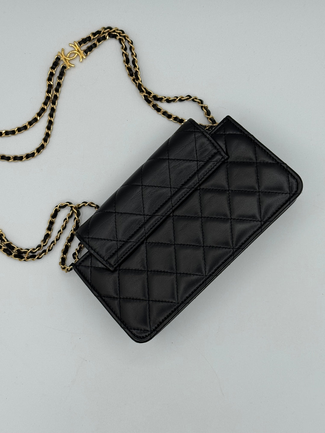 Chanel Wallet on Chain