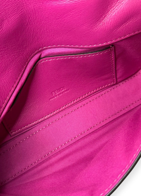 Fendi Phone Baguette in pelle