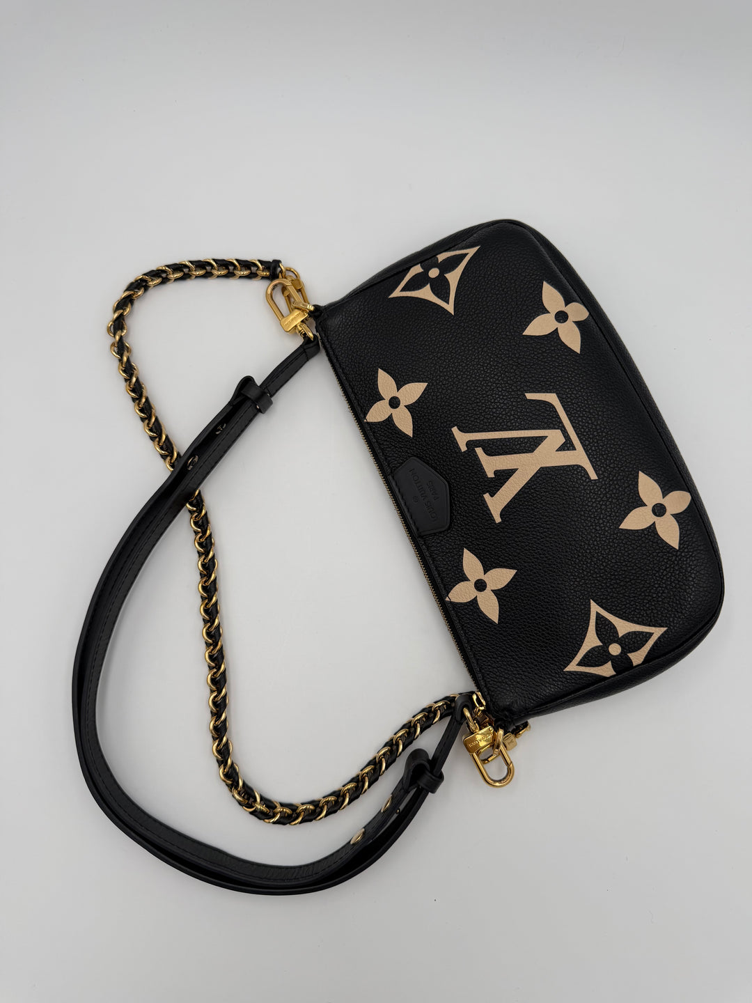 Louis Vuitton Pochette Accessoires Monogram Empreinte