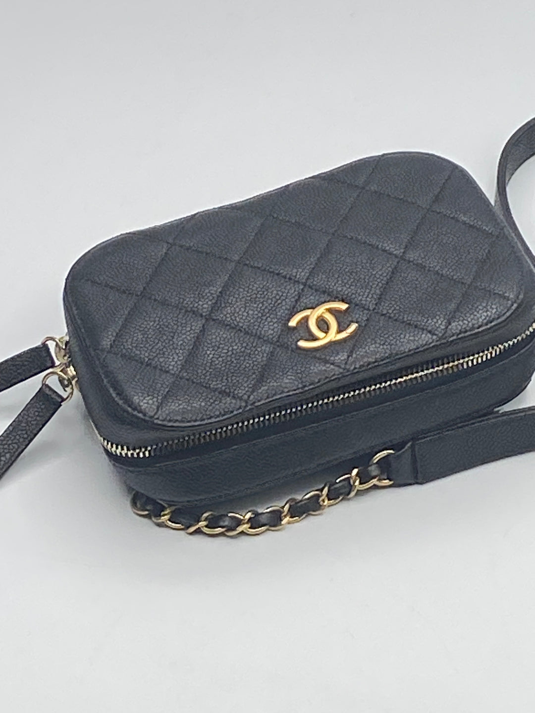 Chanel black caviar camera /marsupio mini bag