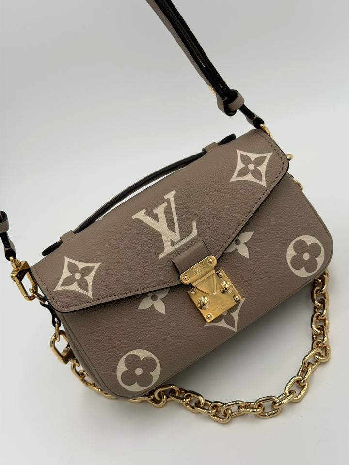 Louis Vuitton Pochette Métis East West