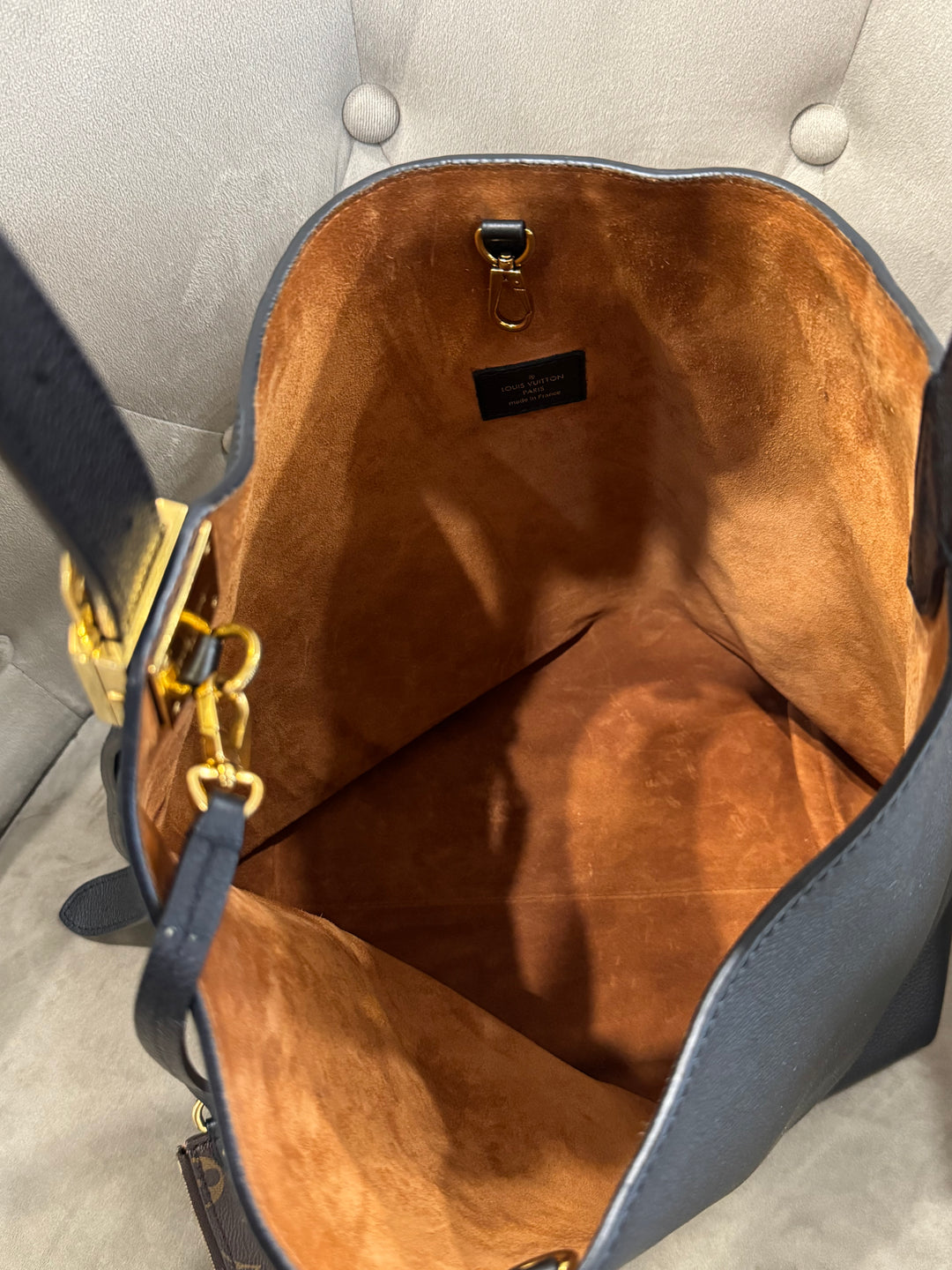 Louis Vuitton Low Key Hobo MM