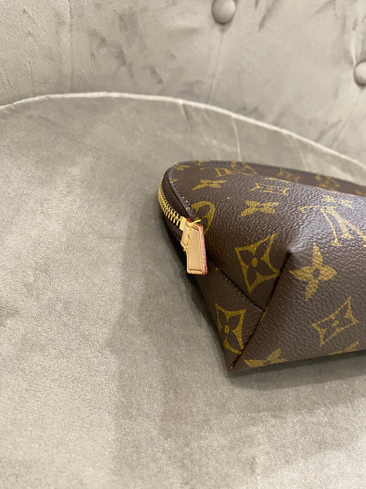 Louis Vuitton Pochette Cosmetique  MM