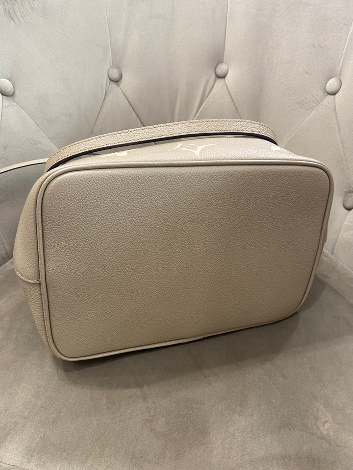 Louis Vuitton Secchiello NéoNoé in Pelle