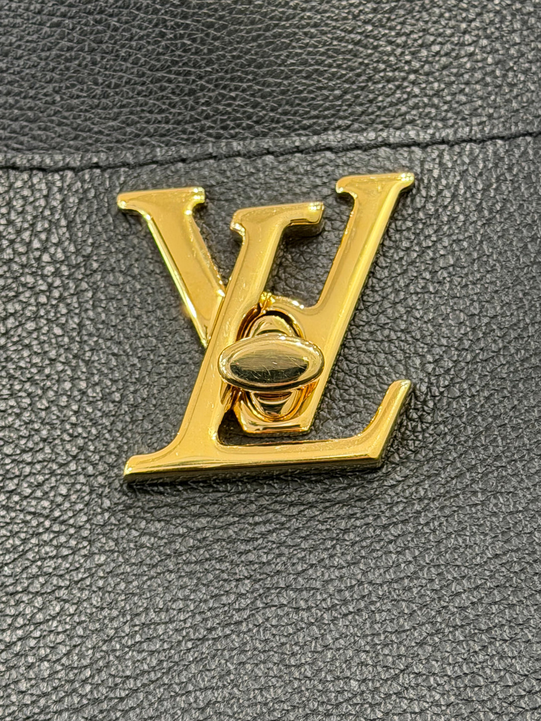 Louis Vuitton Lock & Walk