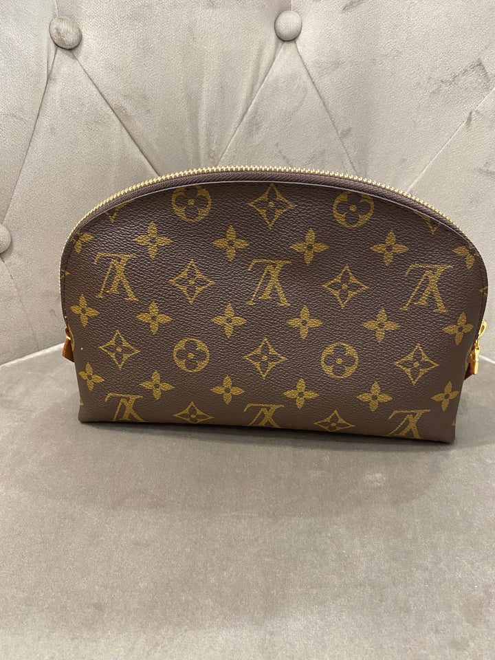 Louis Vuitton Pochette Cosmetique  MM