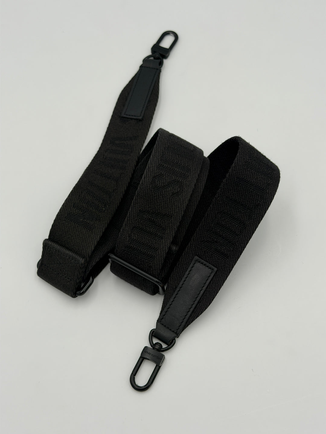 Louis Vuitton Alpha Wearable Wallet