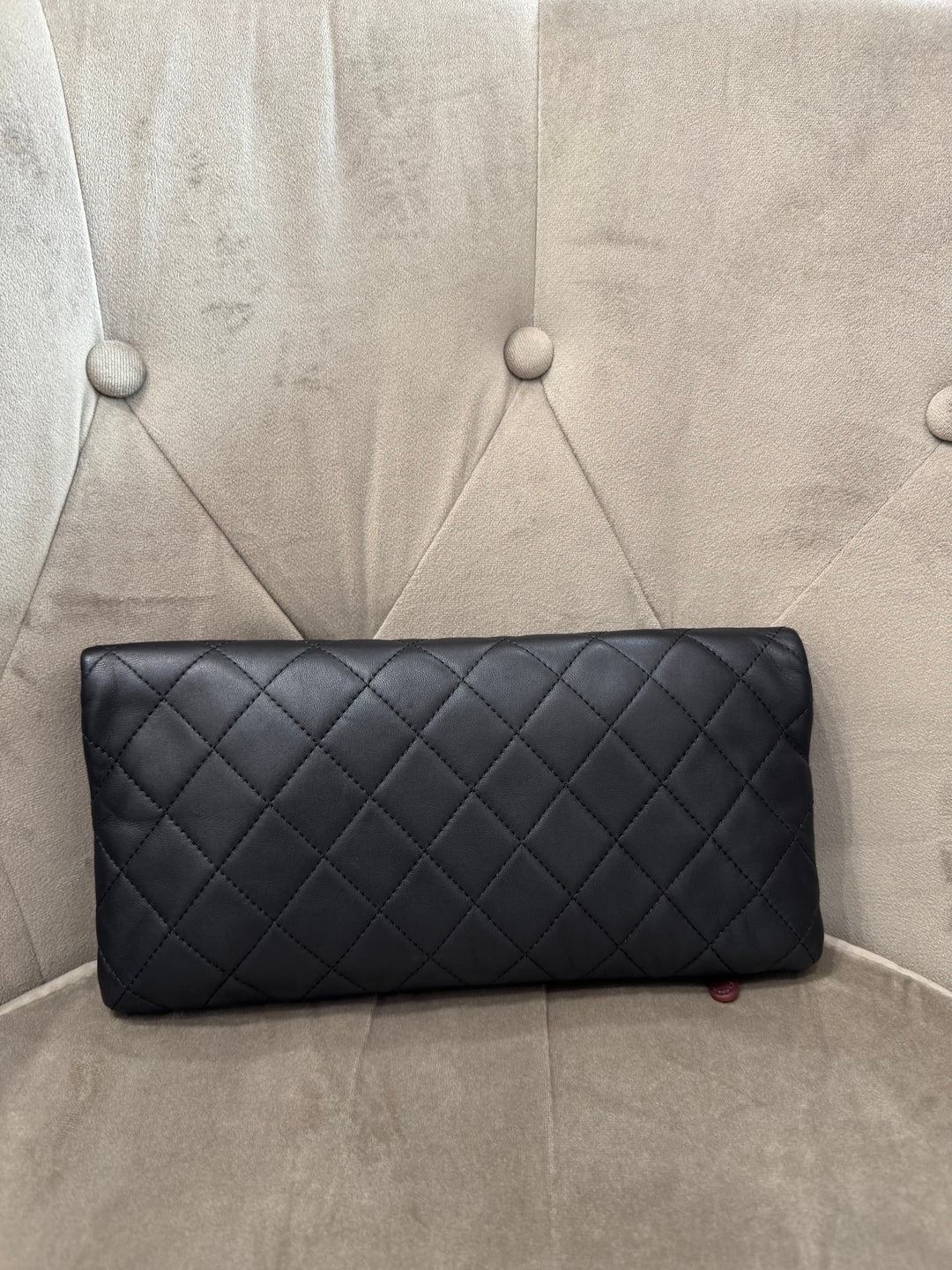 Chanel Clutch – Pelle Nera Matelassé