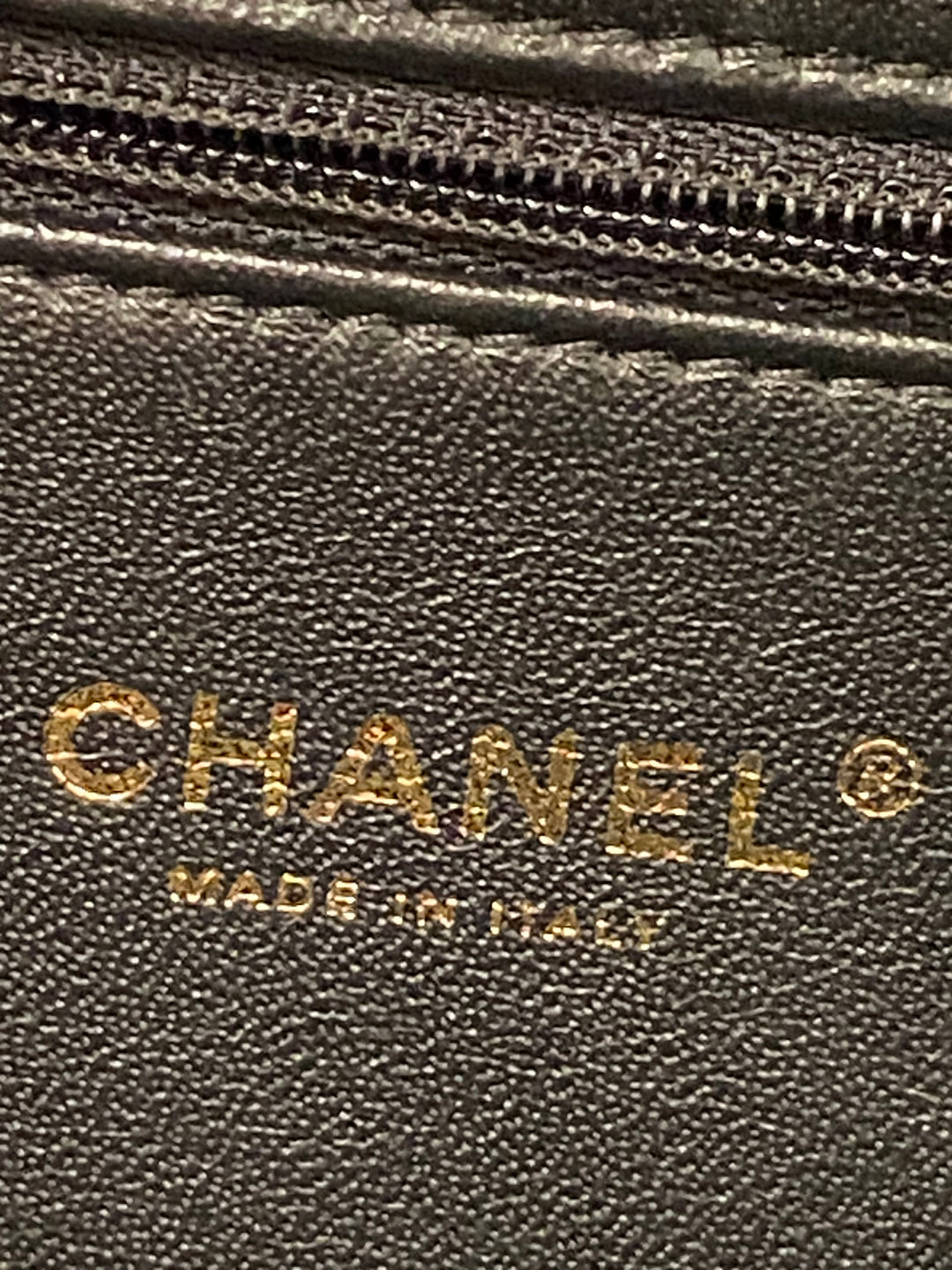 Chanel
Filigree Vanity Case Quilted Caviar Medium