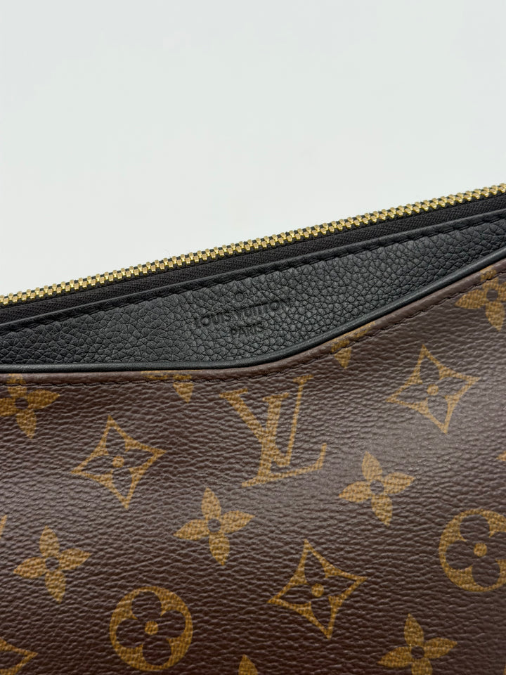 Louis Vuitton Pochette
