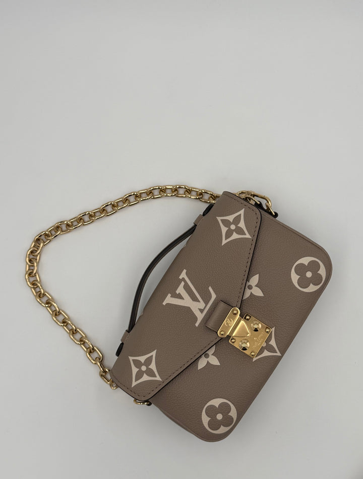 Louis Vuitton Pochette Métis East West