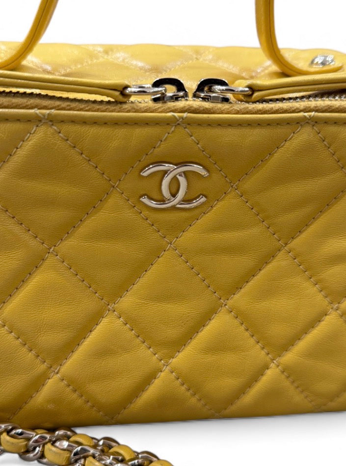 Chanel vanity case