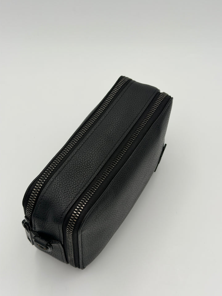 Louis Vuitton Alpha Wearable Wallet