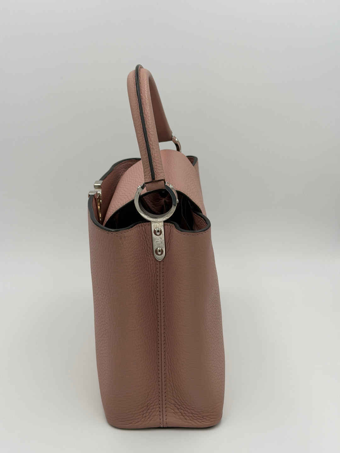 Louis Vuitton Capucines MM