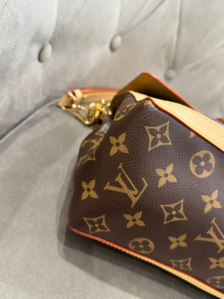 Louis Vuitton Dauphine Soft GM