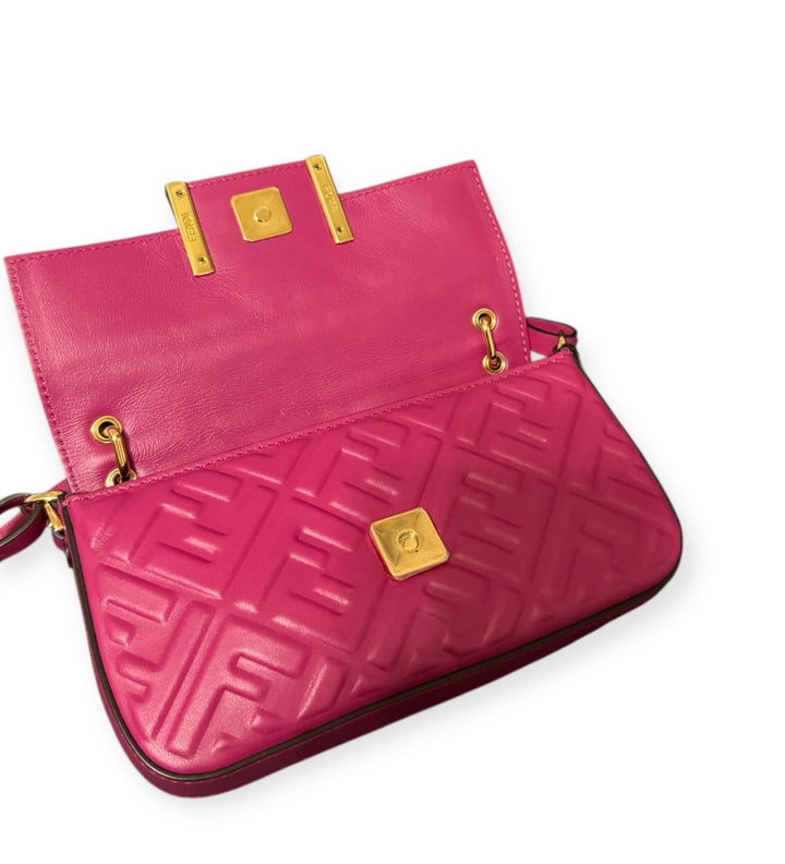 Fendi Phone Baguette in pelle
